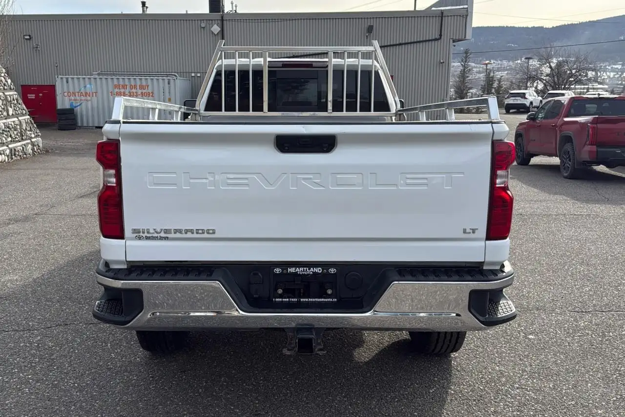 Chevrolet Silverado 3500 снимка Chevrolet Silverado 3500