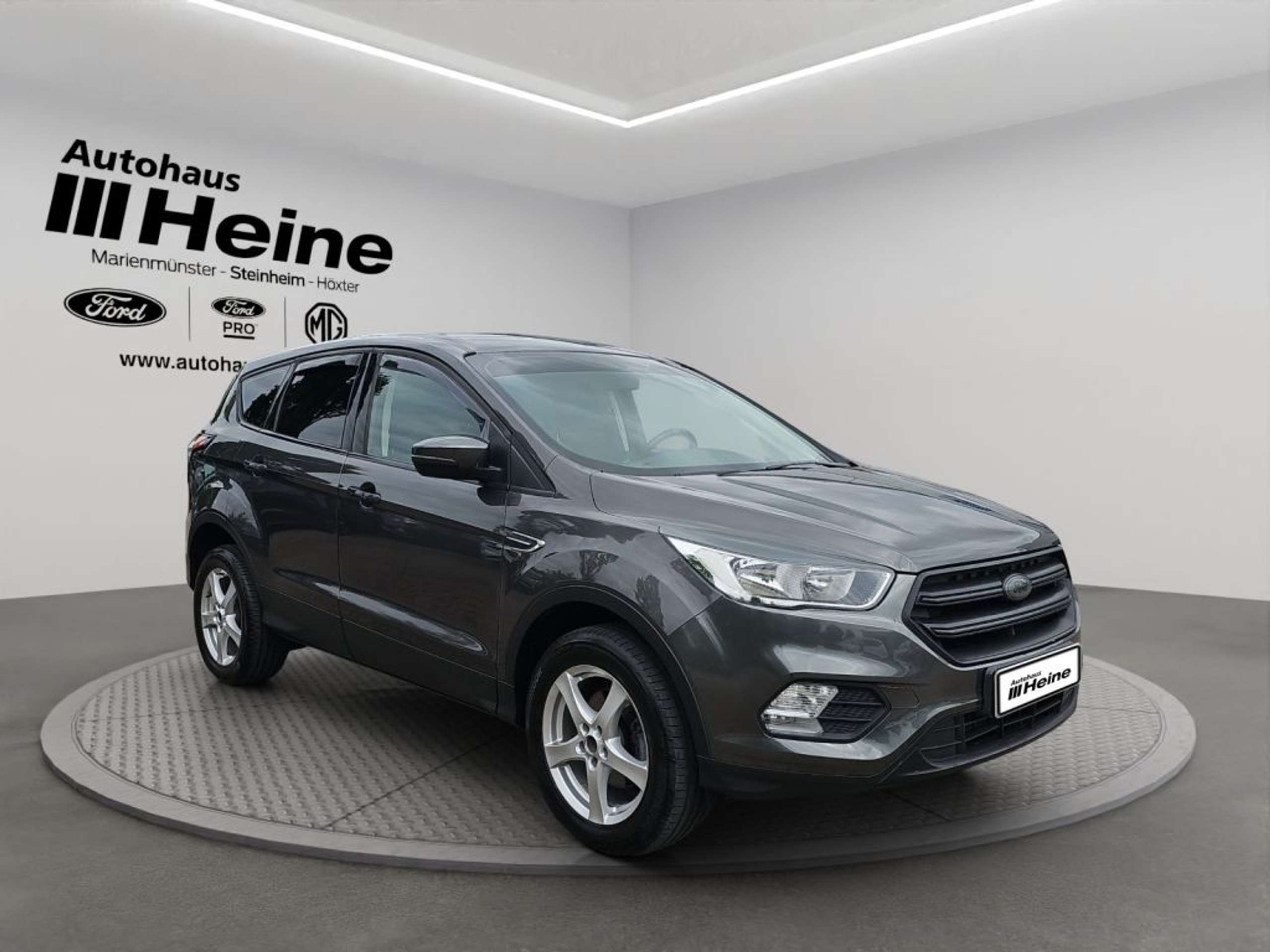 Fahrzeugabbildung Ford Kuga 1.5 EcoBoost Trend *AHK*17-LM* - mit KI generiert/bearbeitet