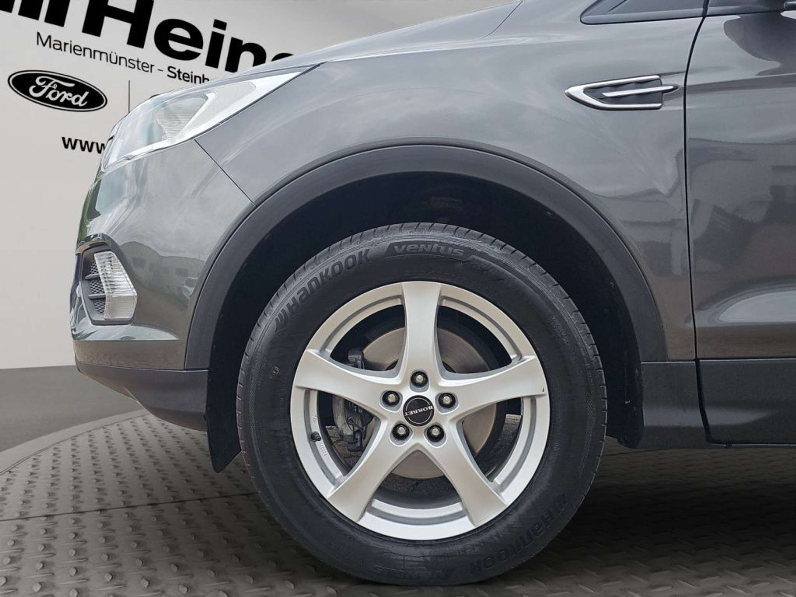 Fahrzeugabbildung Ford Kuga 1.5 EcoBoost Trend *AHK*17-LM* - mit KI generiert/bearbeitet