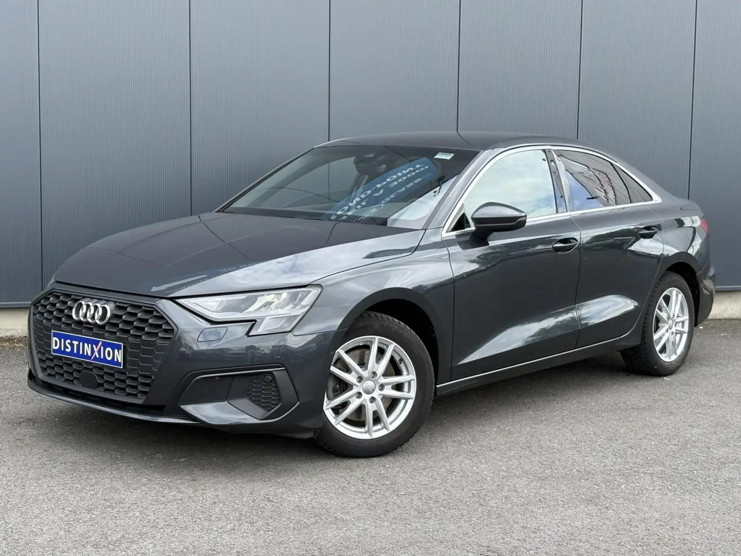 Audi A3 35 TFSI 150 Design avec GPS, Apple Car Play et Park Assist Gris - 1
