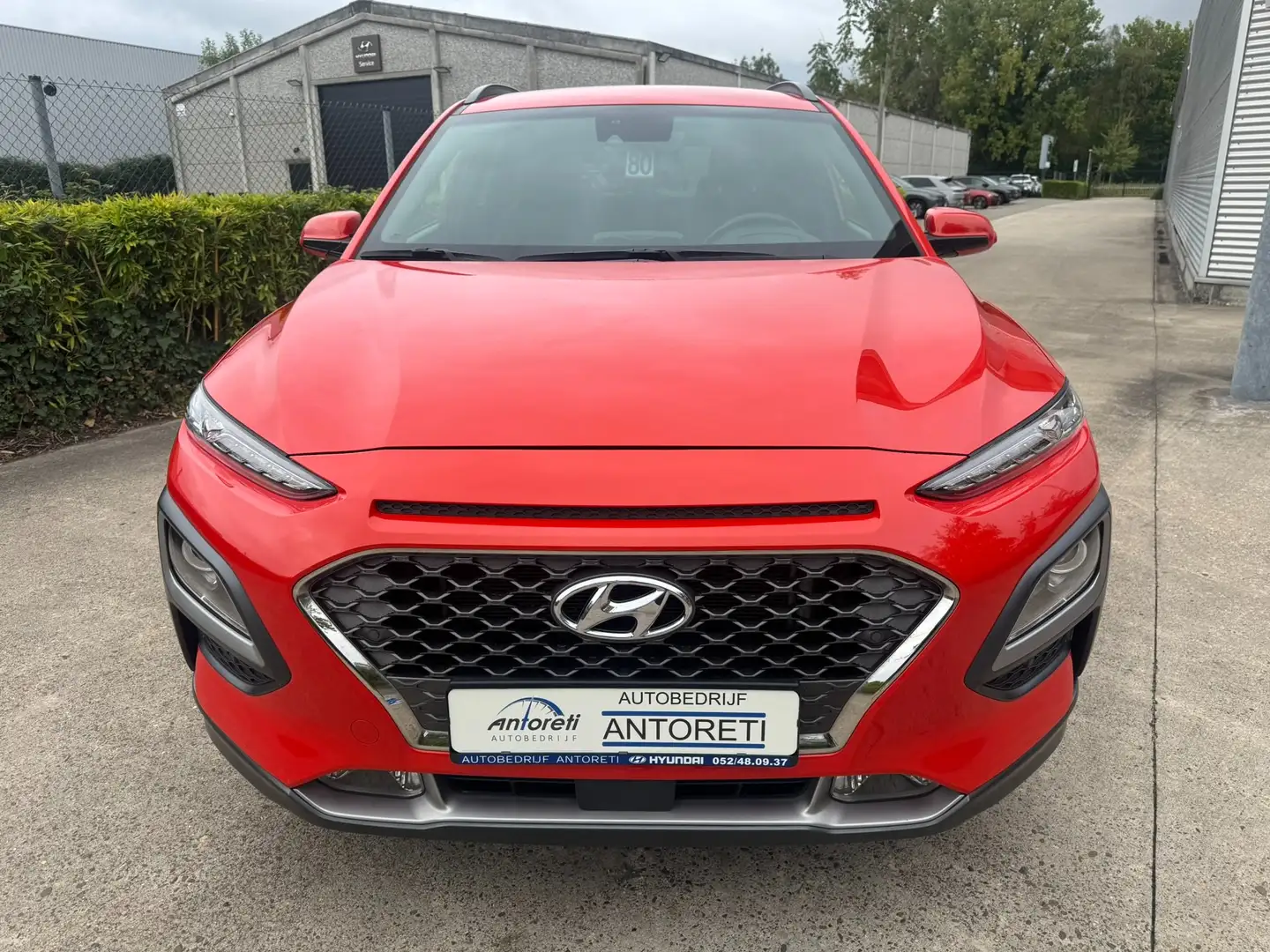 Hyundai KONA Kona 1.0 T-GDI Luxury Launch FULL OPTION Orange - 2