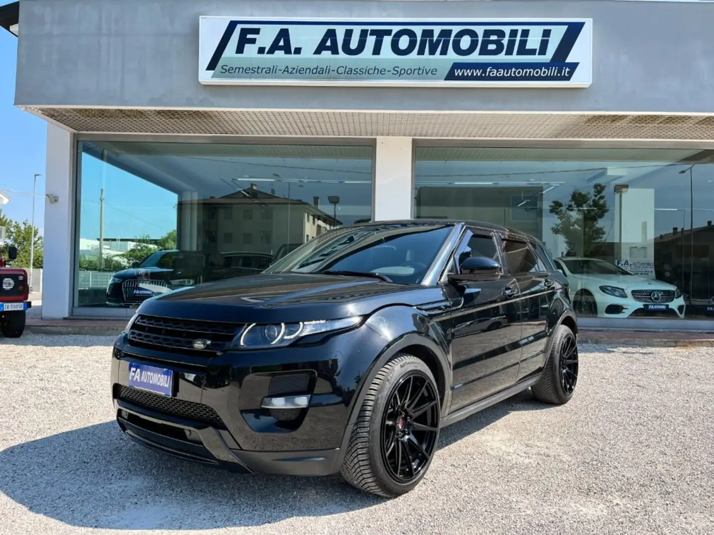 Land Rover Range Rover Evoque 2.2 TD4 5p. Dynamic Autom. Nero - 1