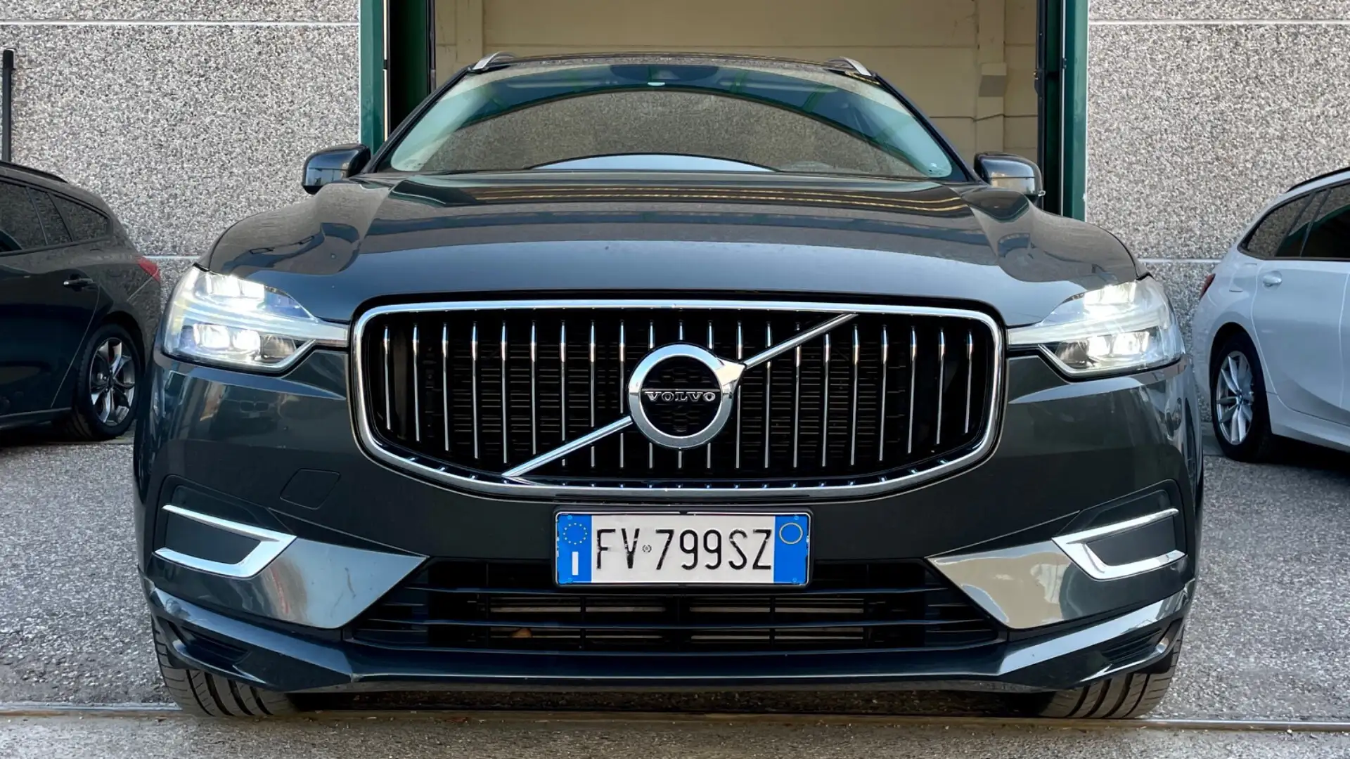 Volvo XC60 XC60 D4 Geartronic Inscription PELLE LED Verde - 2