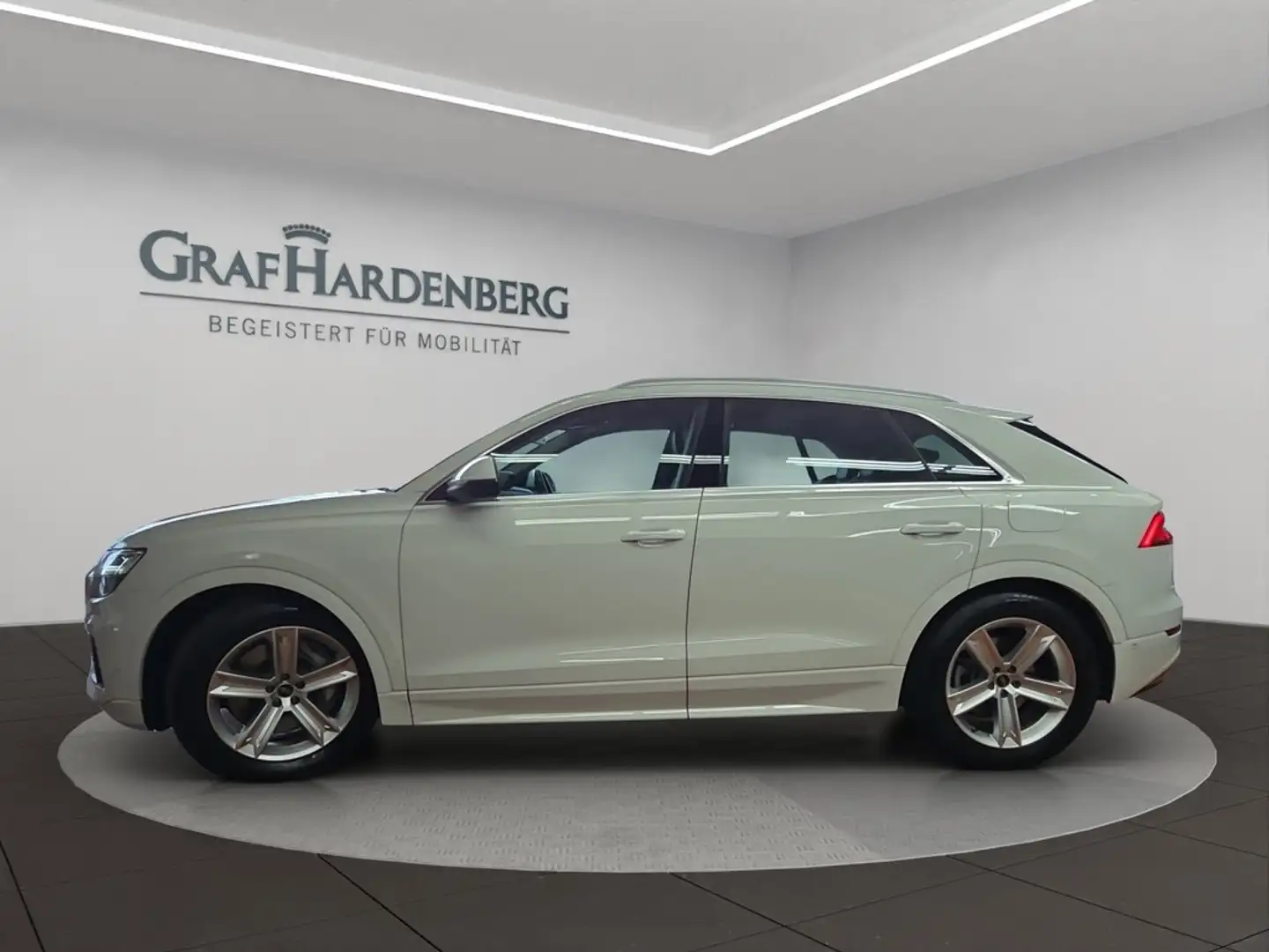 Audi Q8 55 TFSIe Quattro Tiptr. AHK Panoramadach Weiß - 2