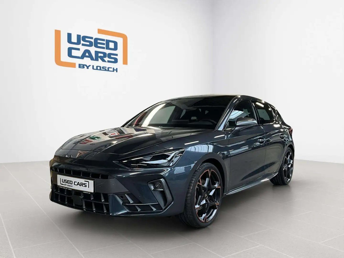 CUPRA Leon DSG+Dynamic+Skyline+Driving-Perf. Gris - 1