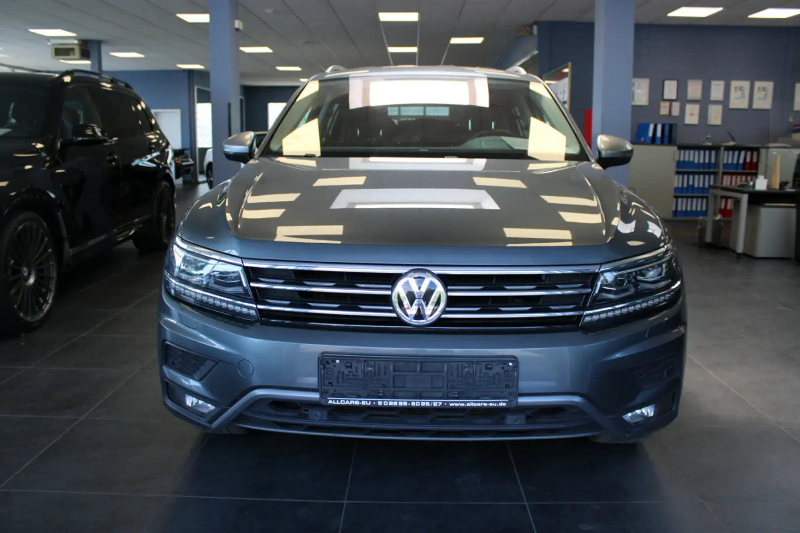 Volkswagen Tiguan Allspace 2.0 TSI 4Motion DSG OPF Highline Grau - 2