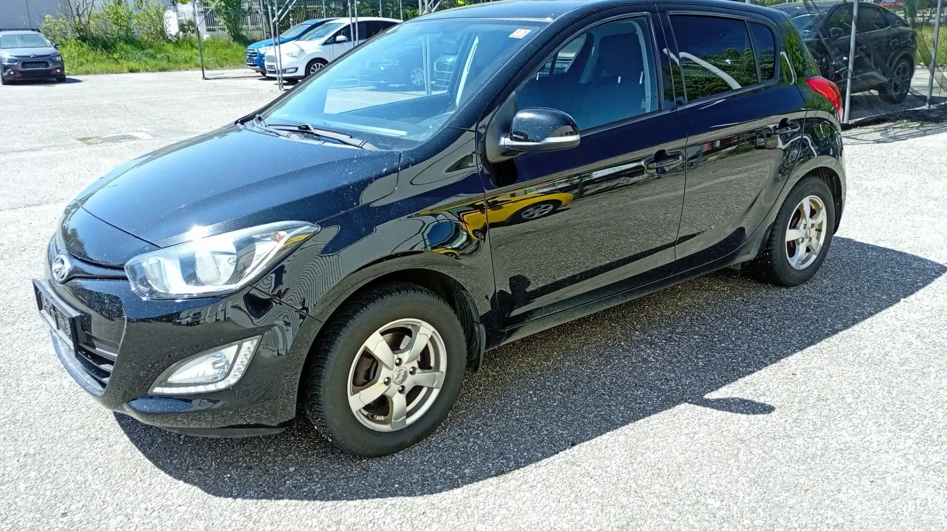 Hyundai i20 Hyundai i20 go 1,25 CVVT Schwarz - 1