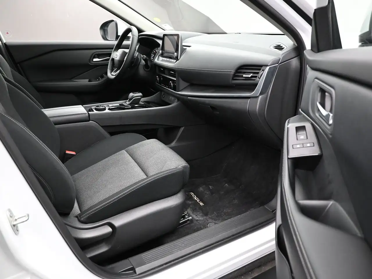 Nissan Rogue photo Nissan Rogue
