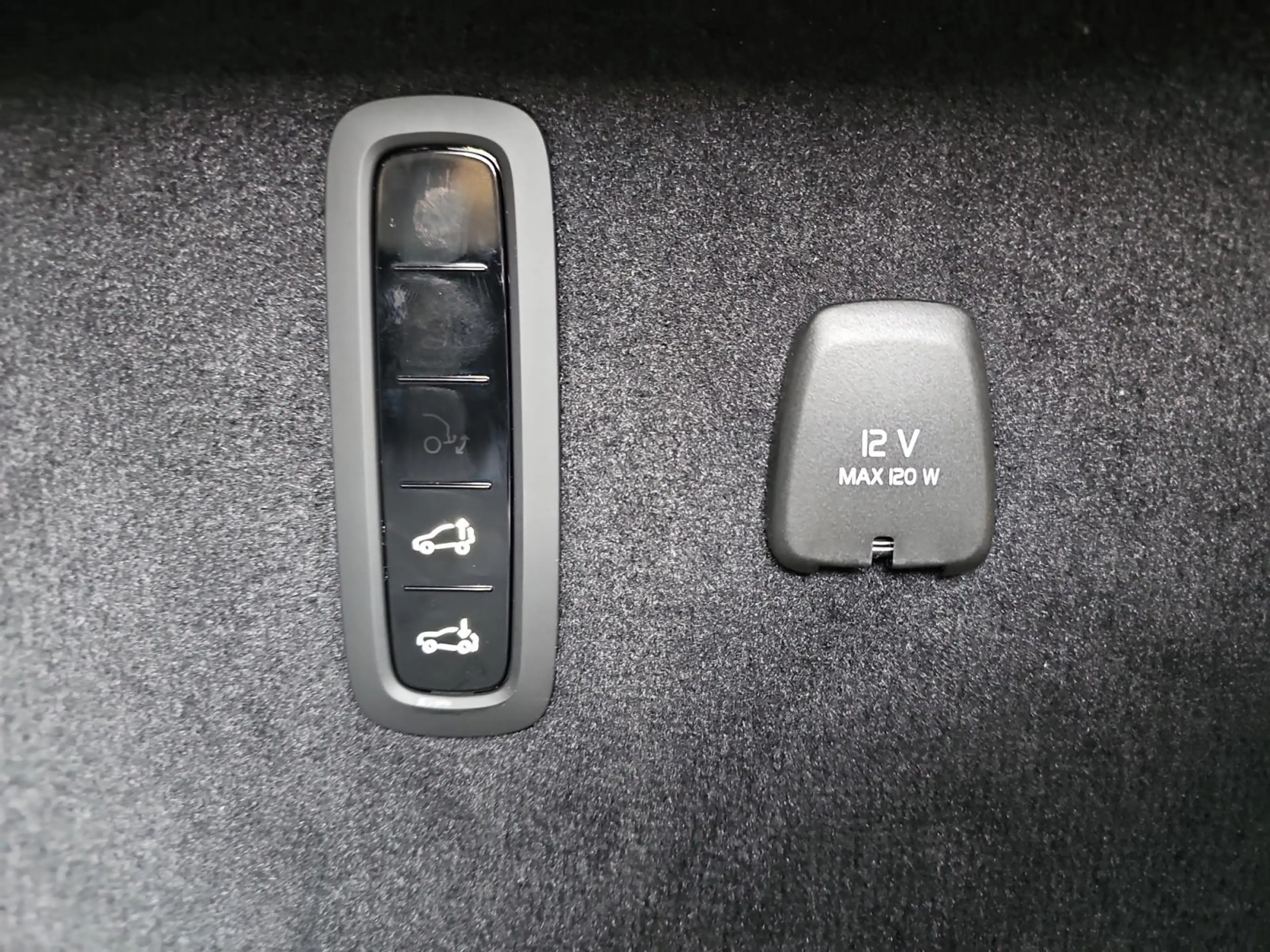 Volvo ES90 Single Motor Ext. R. Ultra Launch Edition 92 kWh | — photo 15