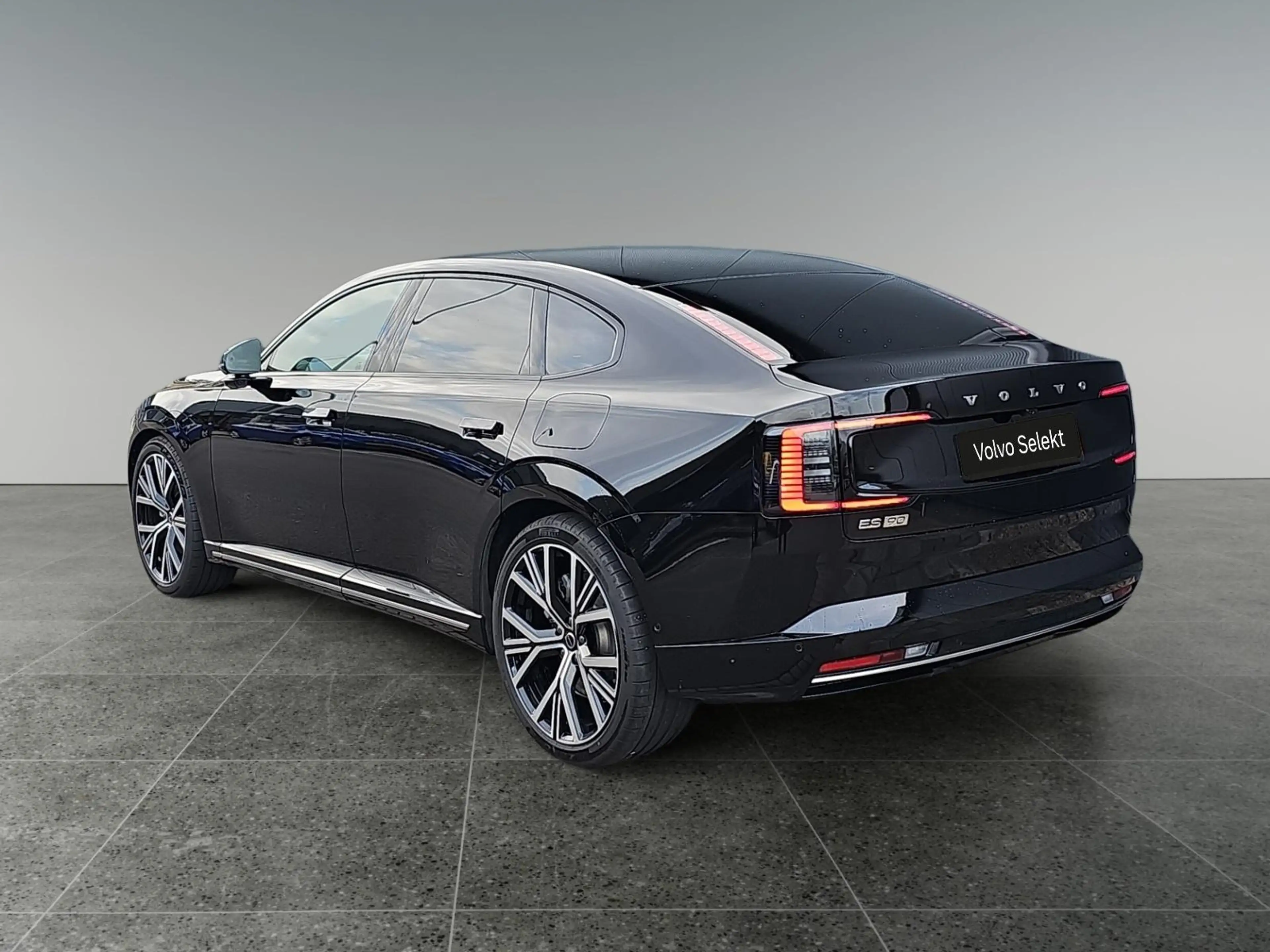 Volvo ES90 Single Motor Ext. R. Ultra Launch Edition 92 kWh | — photo 4