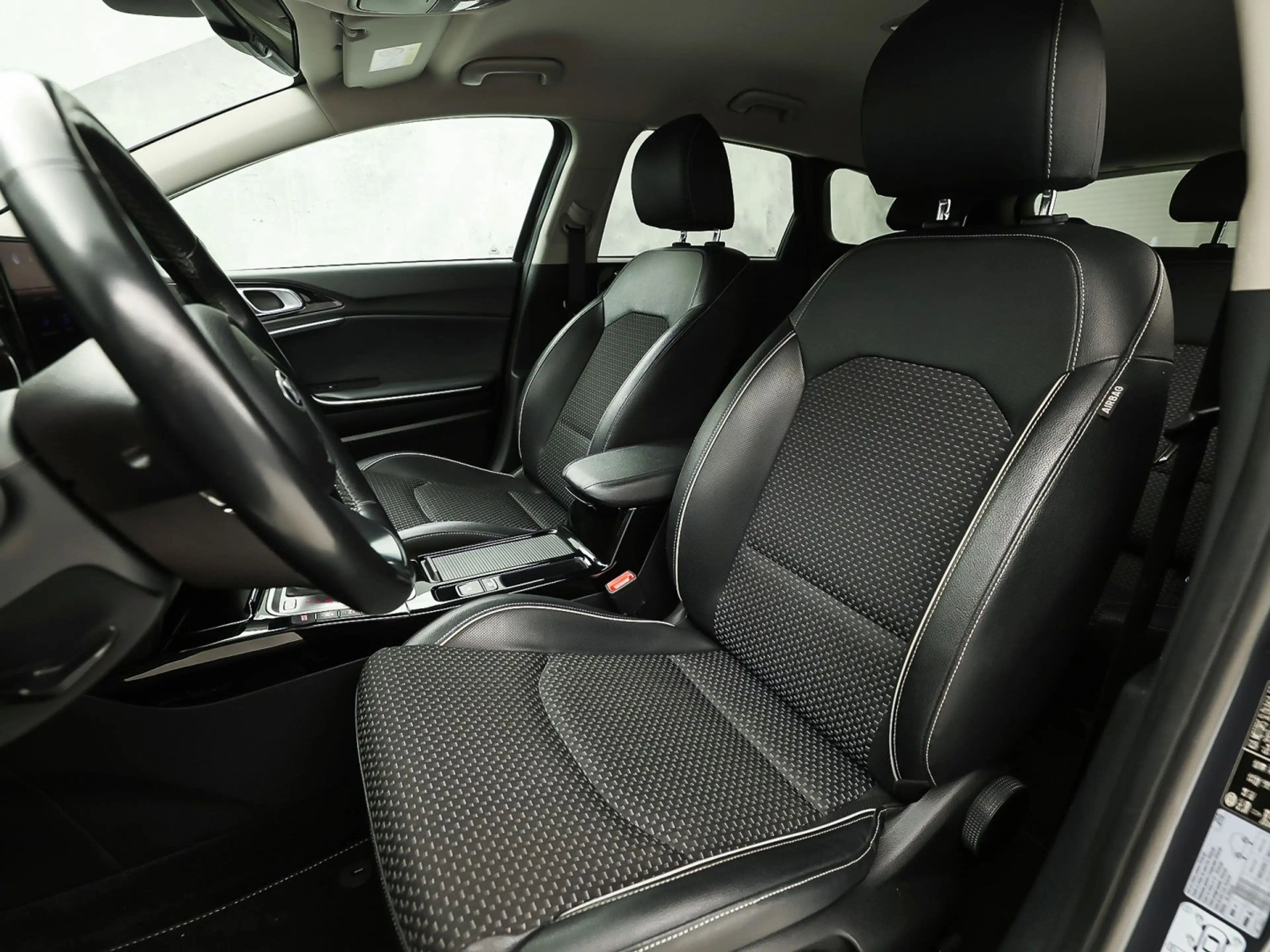 Kia Ceed / cee'd 1.5 T-GDi DynamicPlusLine 160Pk Automaat (APPLE CA — photo 16