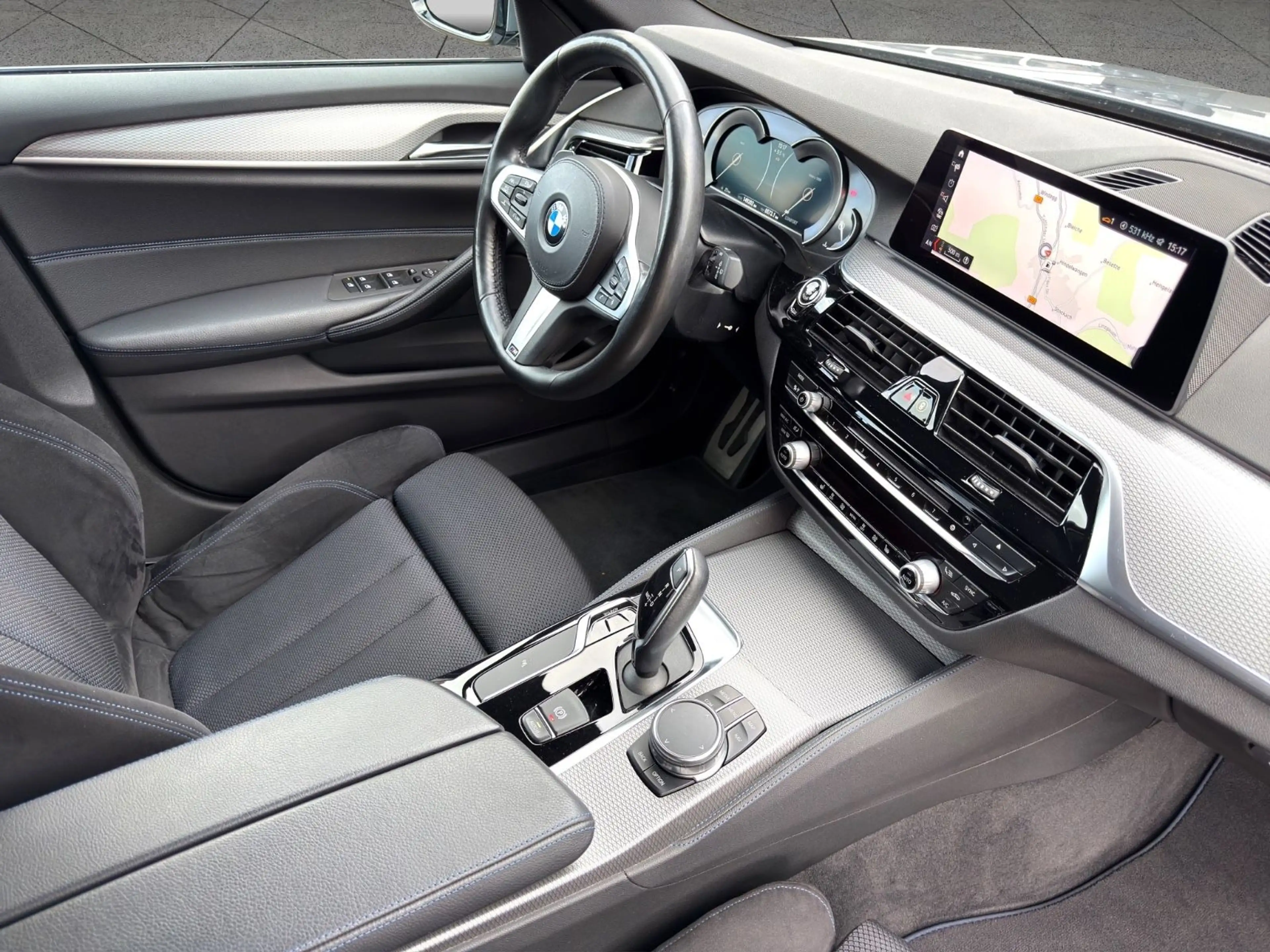 BMW 530 d Touring M-Sport TOP AUSSTATTUNG — photo 13