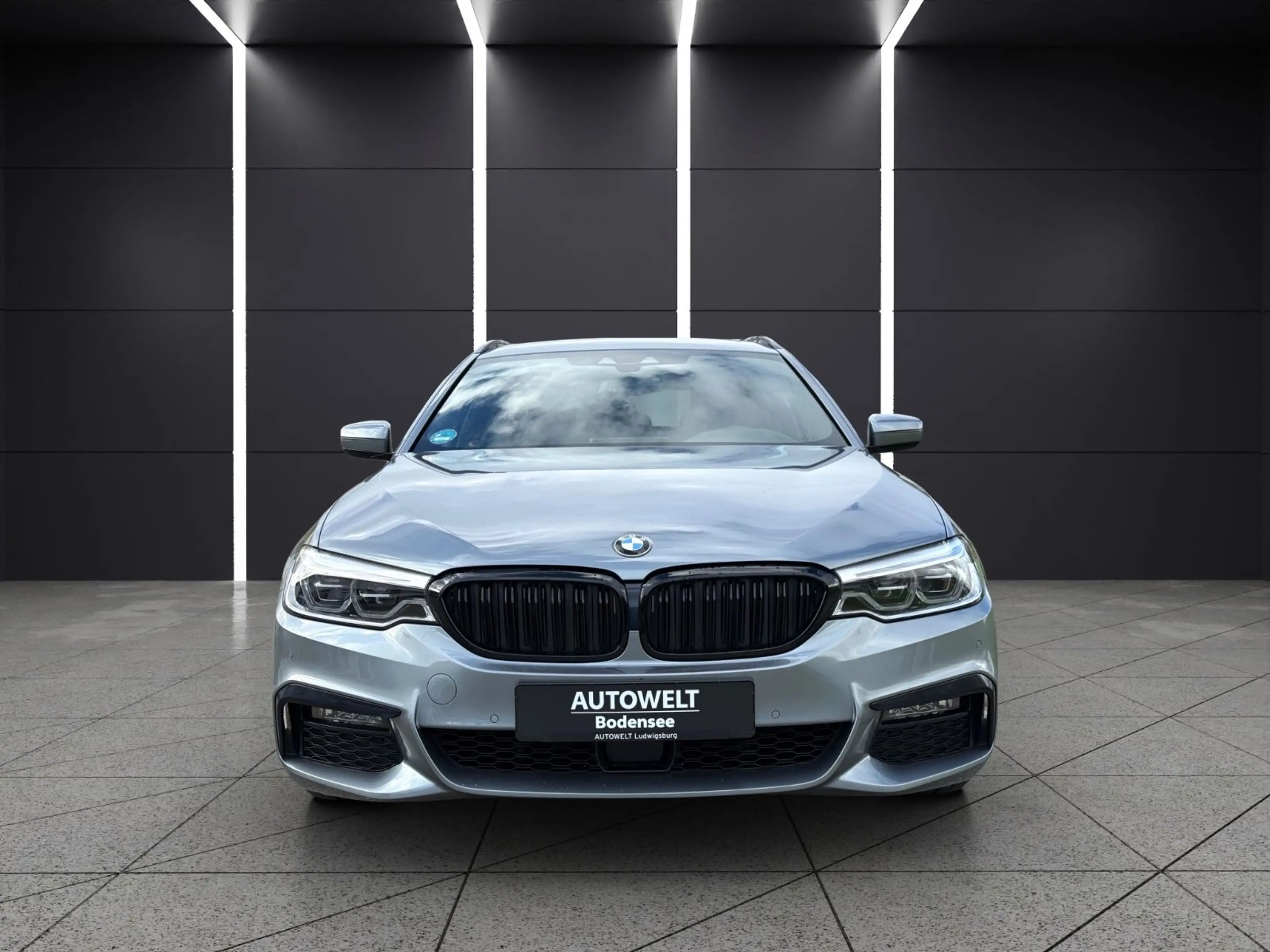 BMW 530 d Touring M-Sport TOP AUSSTATTUNG — photo 2