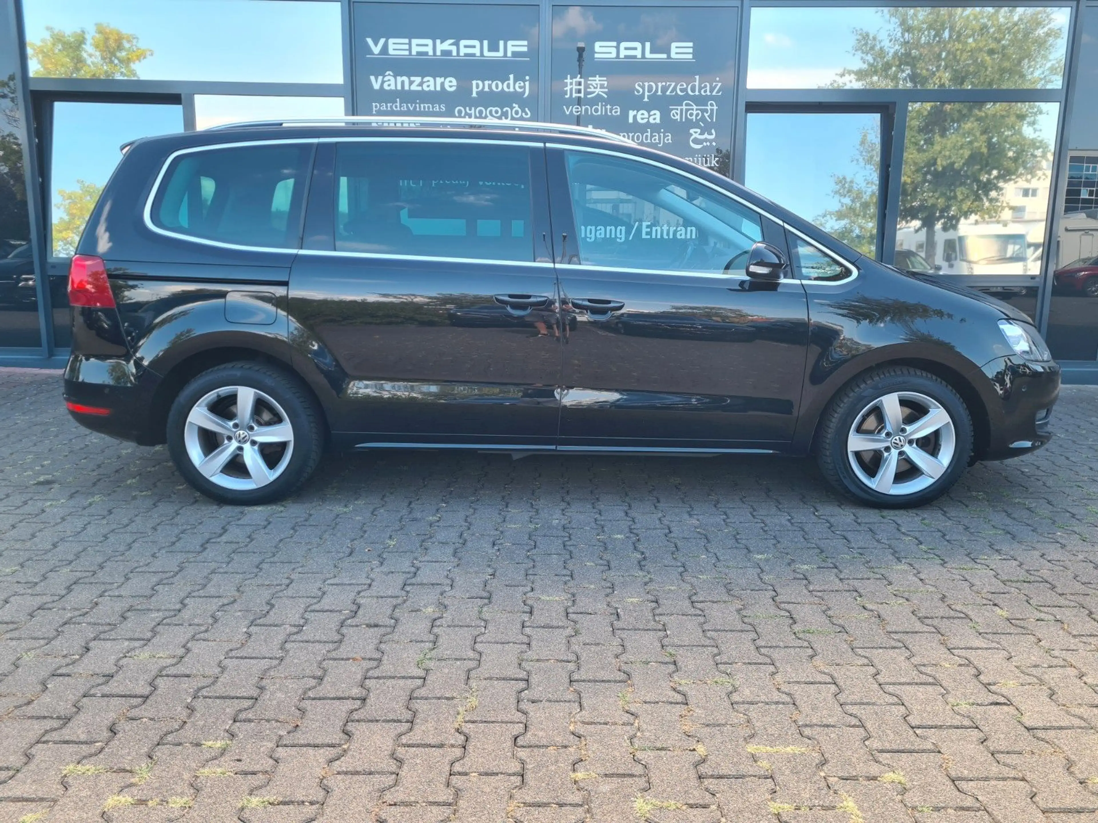 Volkswagen Sharan Highline 2.0 TSi DSG - 7 SITZER - eTüren — photo 8