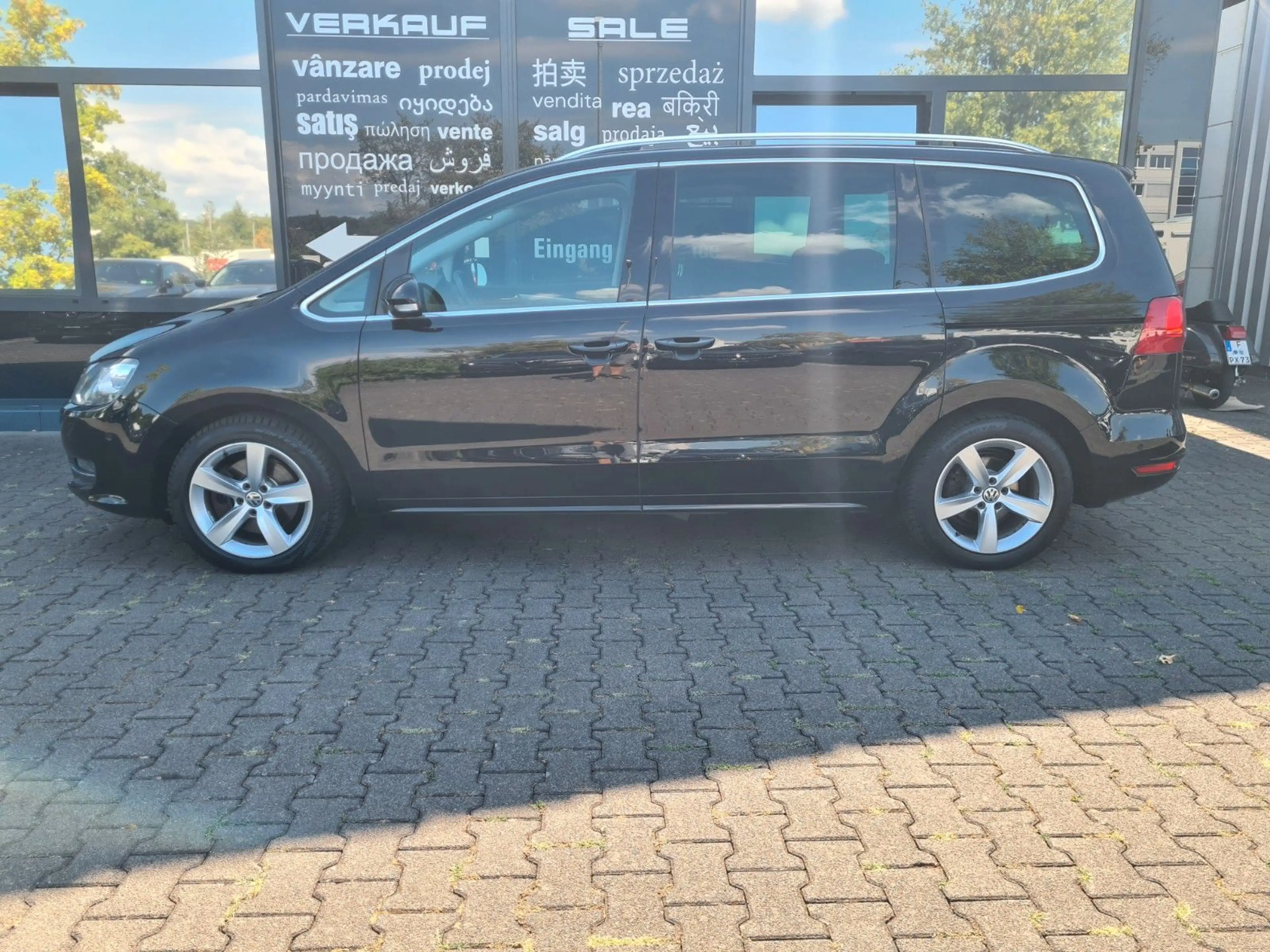 Volkswagen Sharan Highline 2.0 TSi DSG - 7 SITZER - eTüren — photo 4