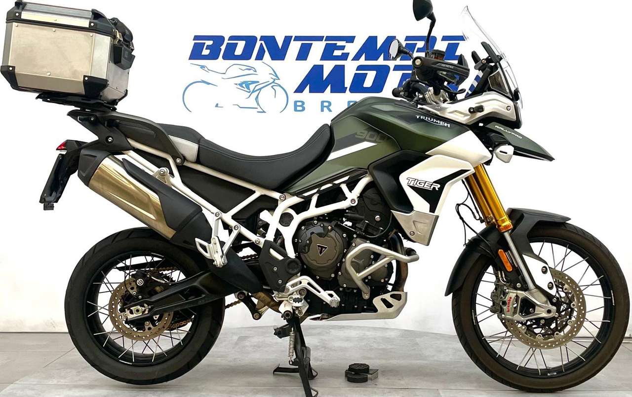 Triumph Tiger 900