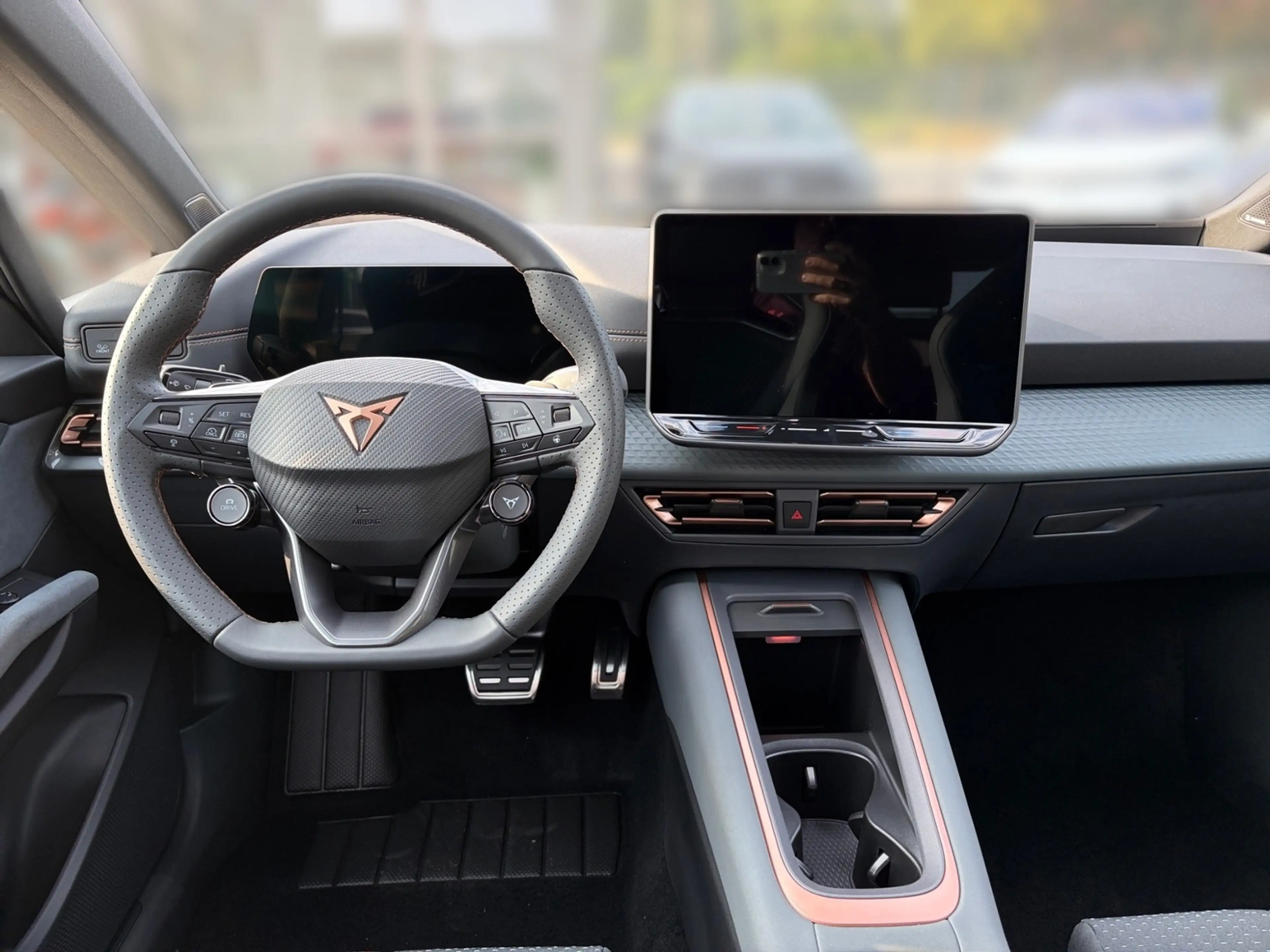 CUPRA Born VZ 240KW (326PS)*DSG*AHK*NAVI*HEAD-UP*SENNHEISER* — photo 9