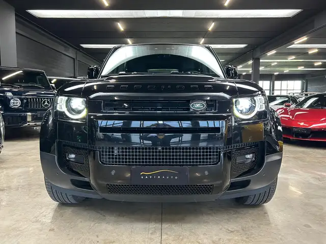 Land Rover Defender view 5