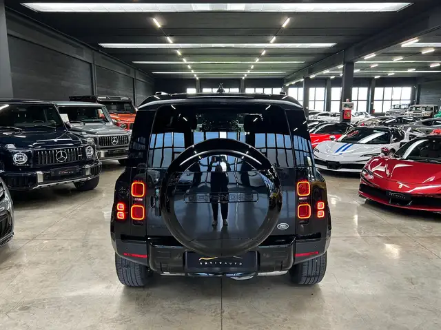 Land Rover Defender view 9