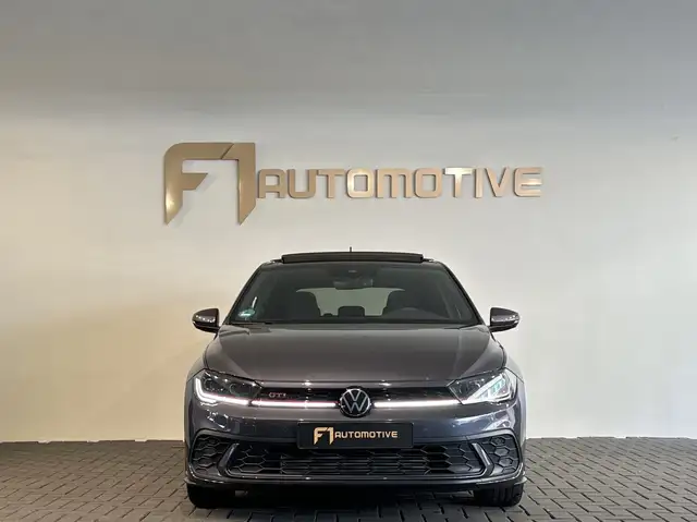 Volkswagen Polo view 2