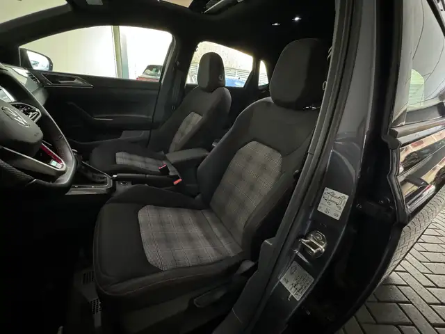 Volkswagen Polo view 10