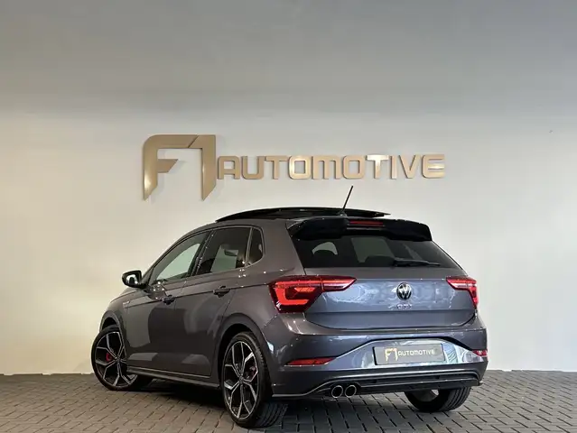 Volkswagen Polo view 4