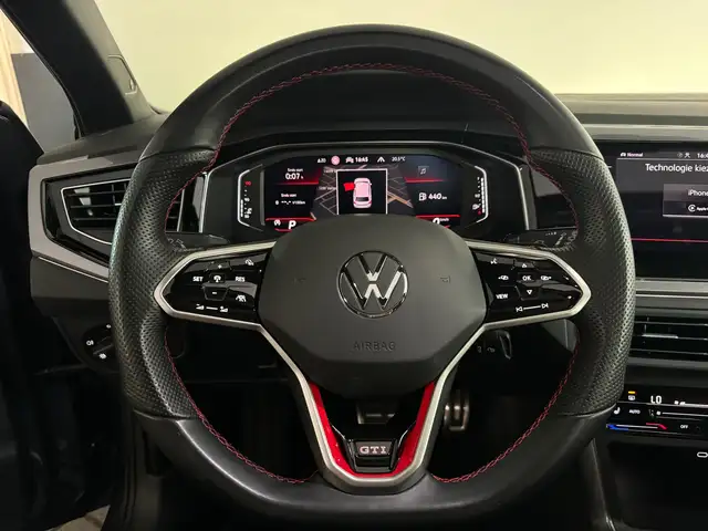 Volkswagen Polo view 11