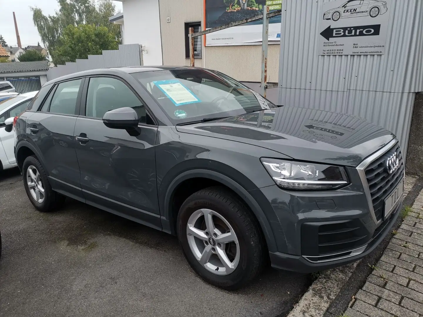 Audi Q2 1.6 TDI Navi - 1. Hand Grau - 1