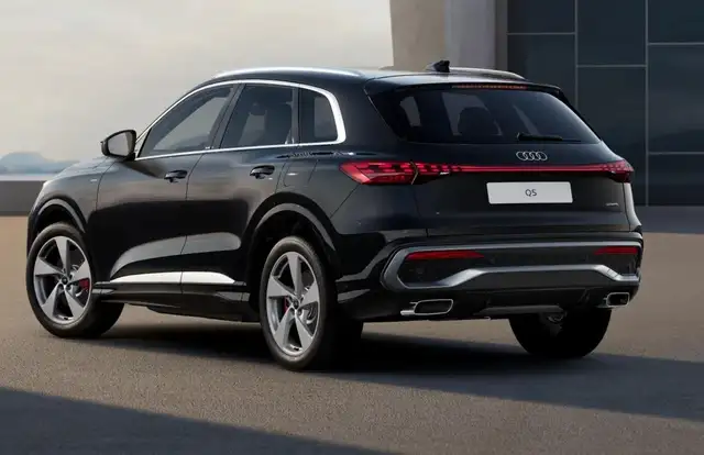Audi Q5 S line e-hybrid 2xS Tech PrivG 20Z Leder ACC 22... Ansicht 3
