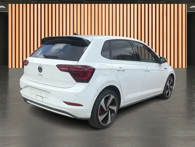 Volkswagen Polo view 5