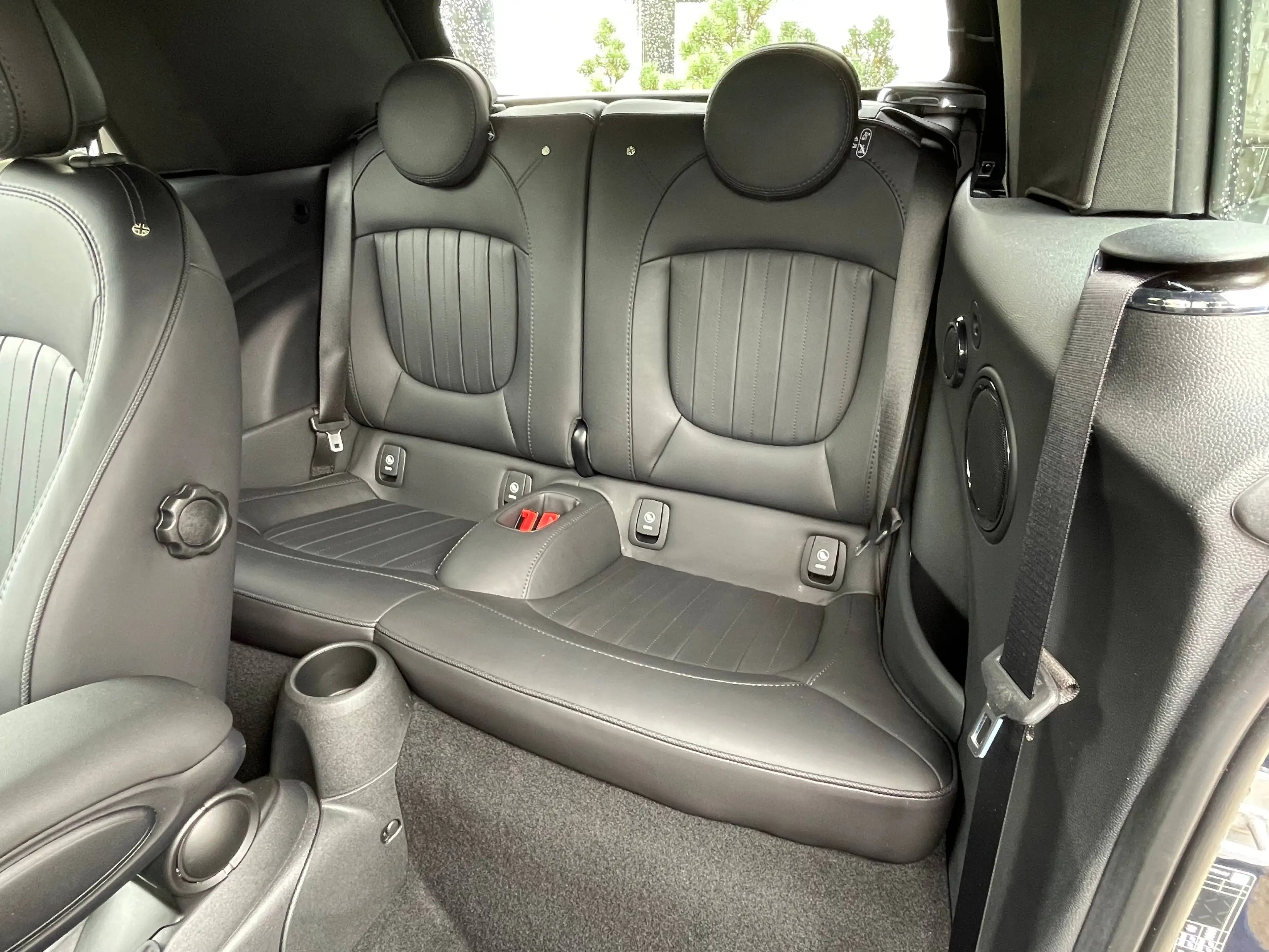 MINI Cooper Cabrio MINI CABRIO Autom."LOUNGE-Echtleder"Sportsitze+KAMERA+HeadUp +"PREMIUM PLUS Paket"+1.Hand — photo 11