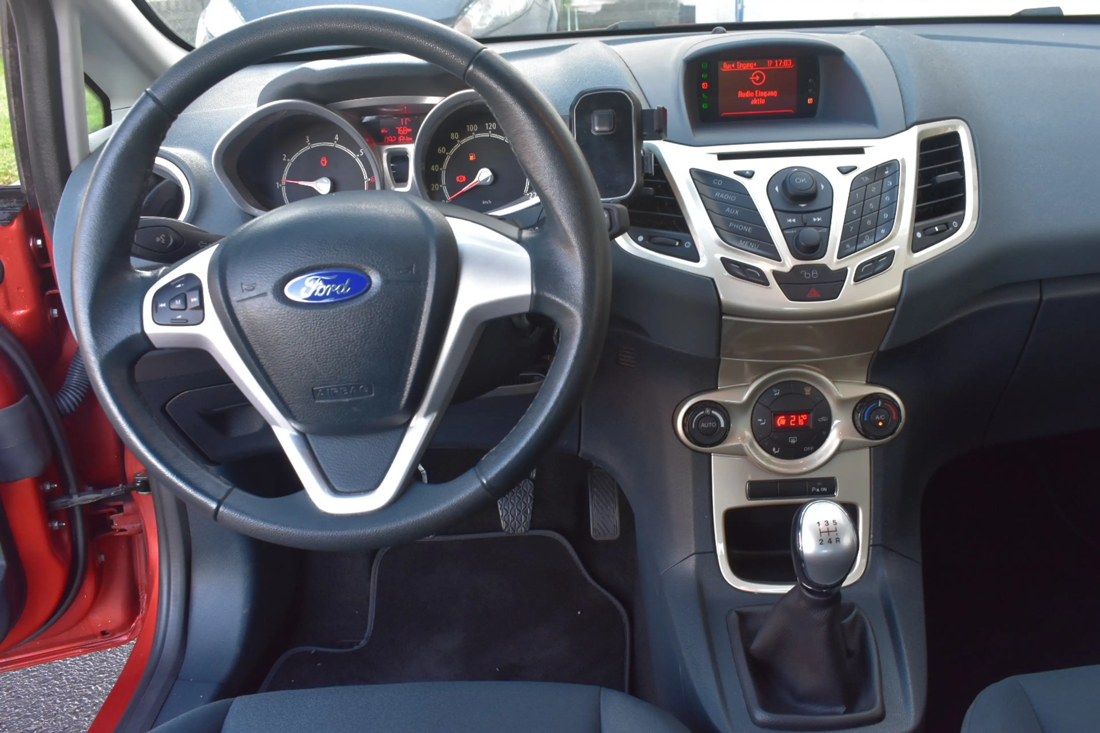 Ford Fiesta 1.25i Ghia Xenon / PDC / Airco / Topstaat / Garantie — photo 13