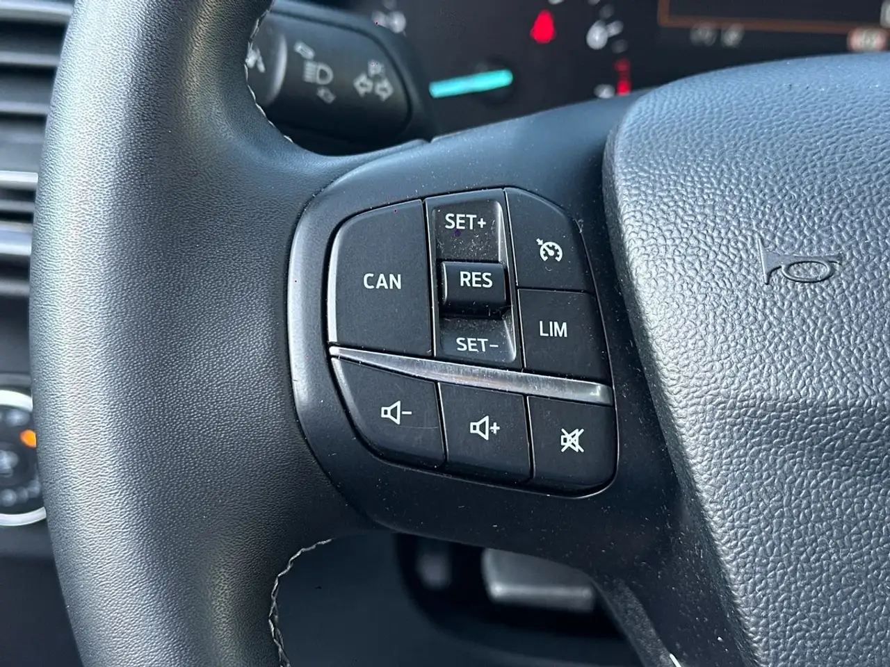 Ford Puma 1.0 EcoBoost Hybrid Titanium, миниатюра 21