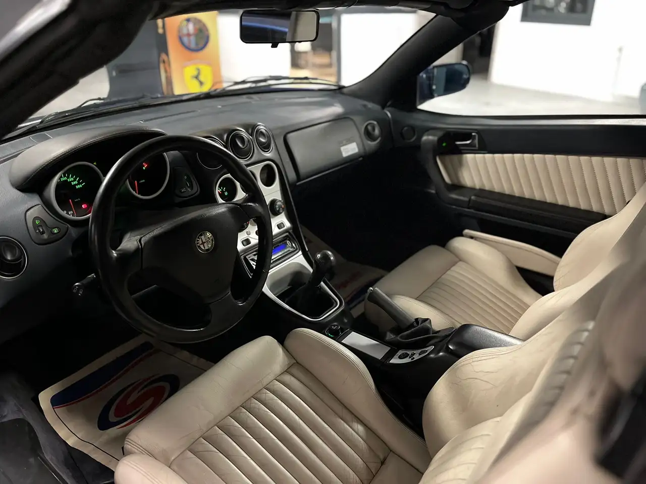 Alfa Romeo Spider 2.0i 16v CT OK Garantie 12 Mois, foto 7