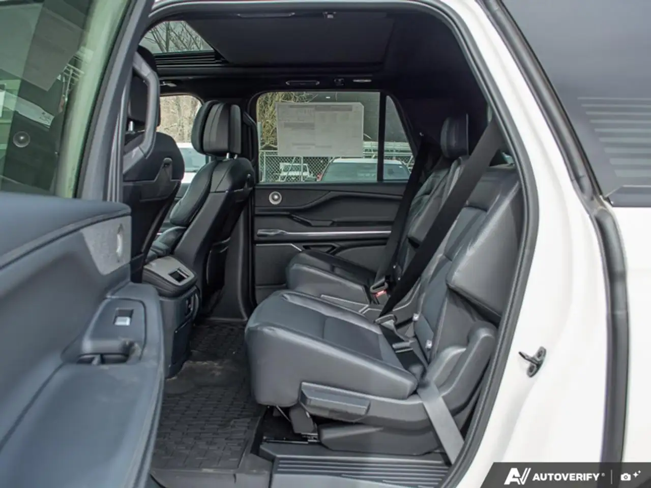 Lincoln Navigator снимка Lincoln Navigator
