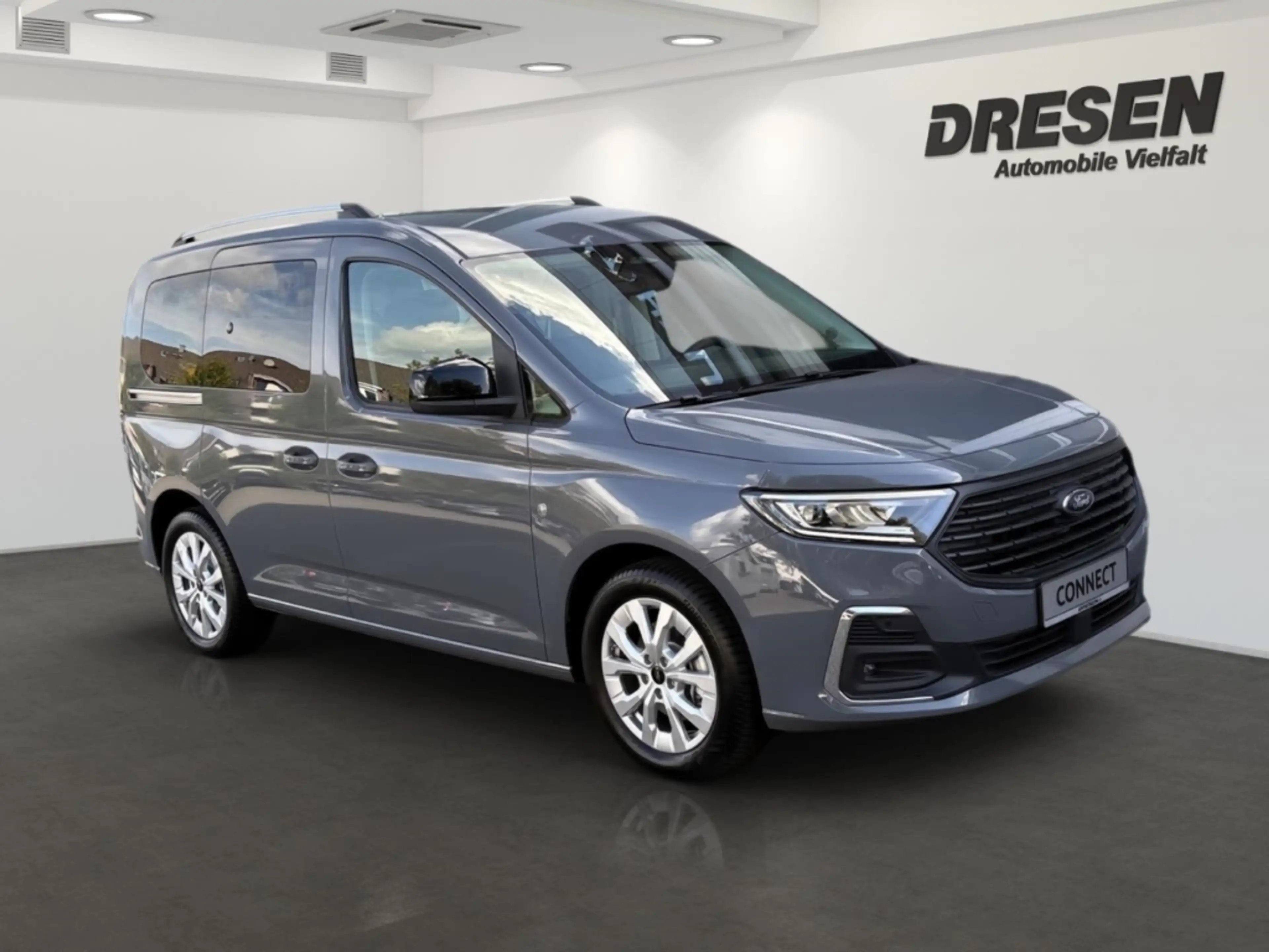 Ford Tourneo Connect Titanium 1,5l EcoBoost AT PHEV Navi Digitales Cock — photo 3