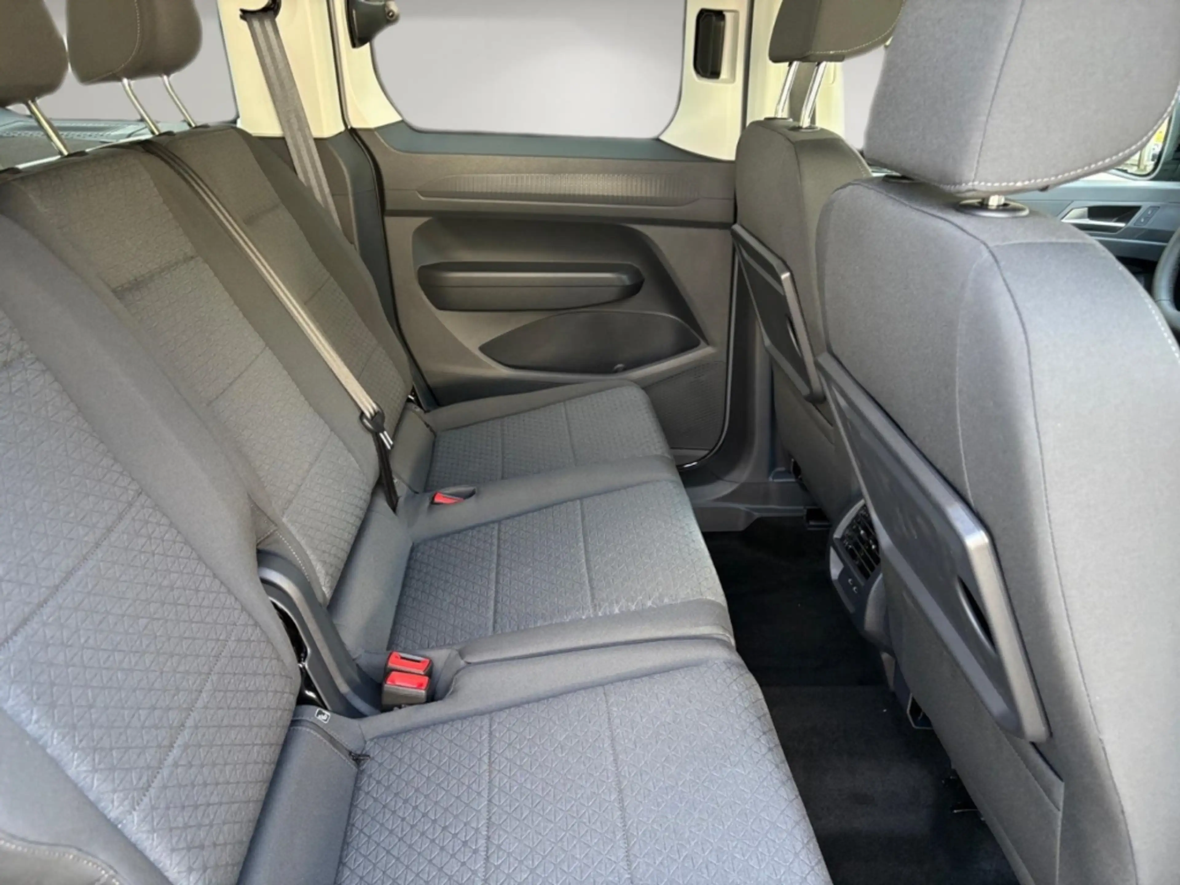 Ford Tourneo Connect Titanium 1,5l EcoBoost AT PHEV Navi Digitales Cock — photo 14