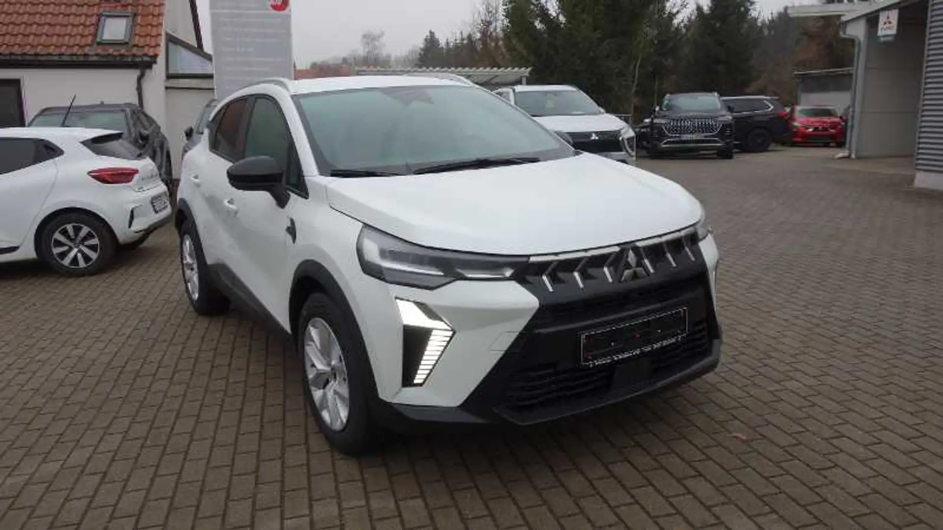Mitsubishi ASX PLUS 1.3 T-Benziner 7-DCT Blanc - 2