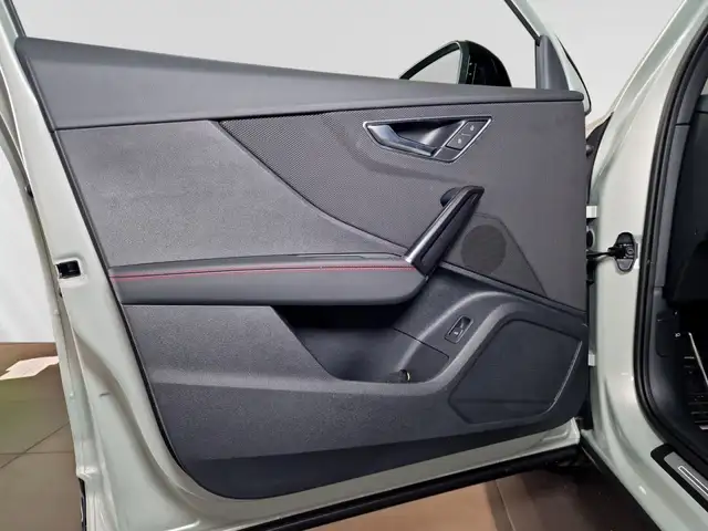Audi Q2 view 14