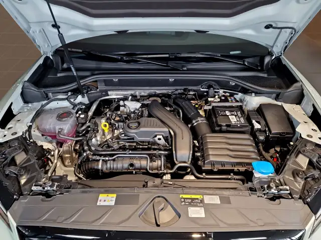 Audi Q2 view 11