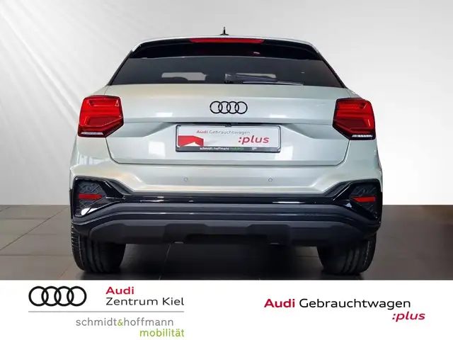 Audi Q2 view 5
