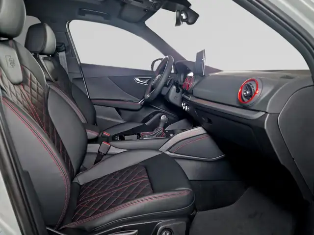 Audi Q2 view 9