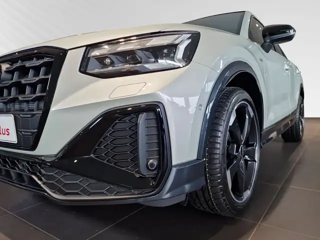 Audi Q2 view 6
