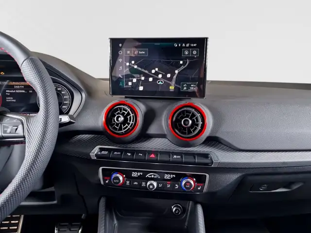 Audi Q2 view 12