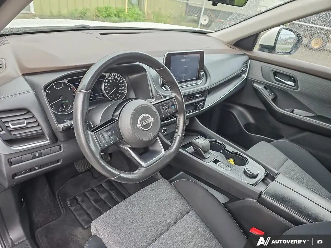Nissan Rogue fotografie Nissan Rogue