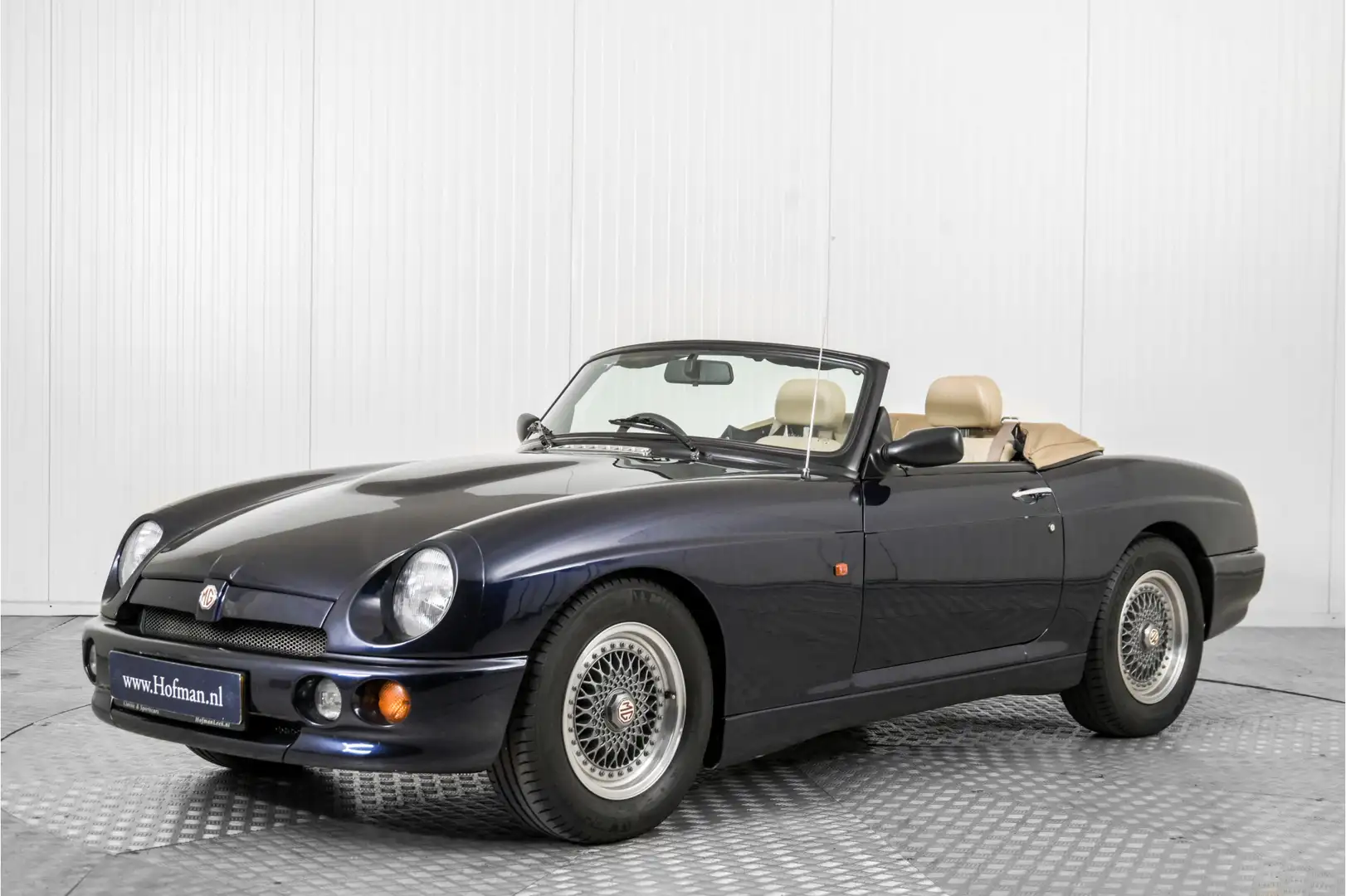 MG RV8 4.0 V8 Bleu - 1