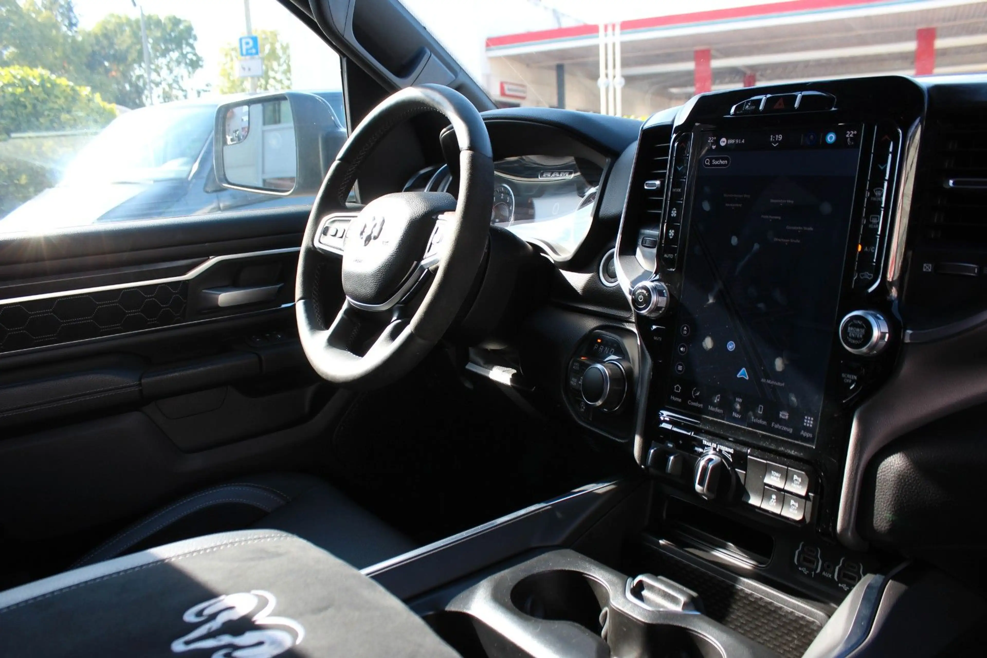 Dodge RAM 1500 Bighorn LED Alpine Navi 20" LM AHK RFK — photo 11