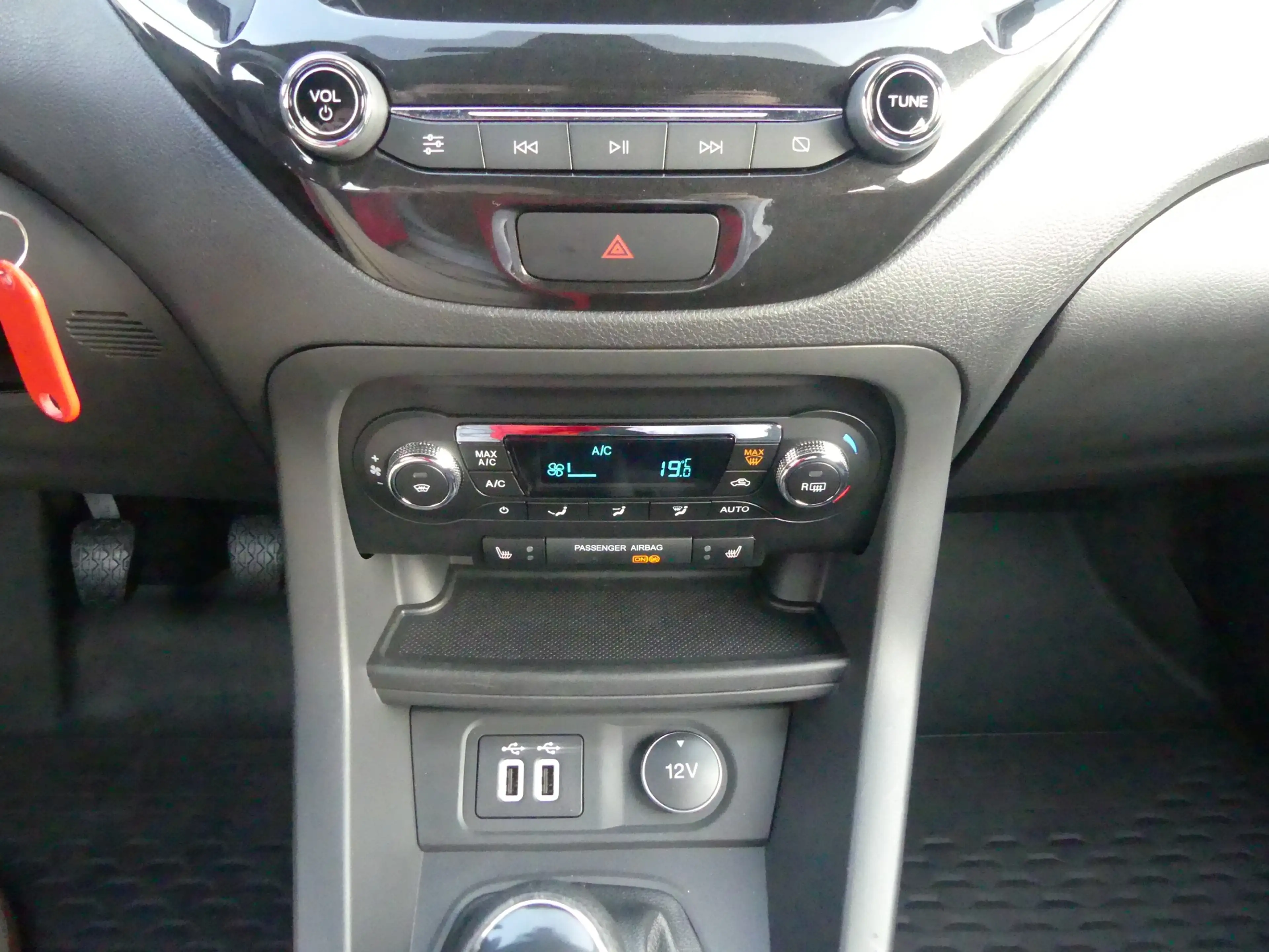 Ford Ka/Ka+ KA+ 1.2 Active Tempomat PDC Klimaaut. Bluetooth — photo 14
