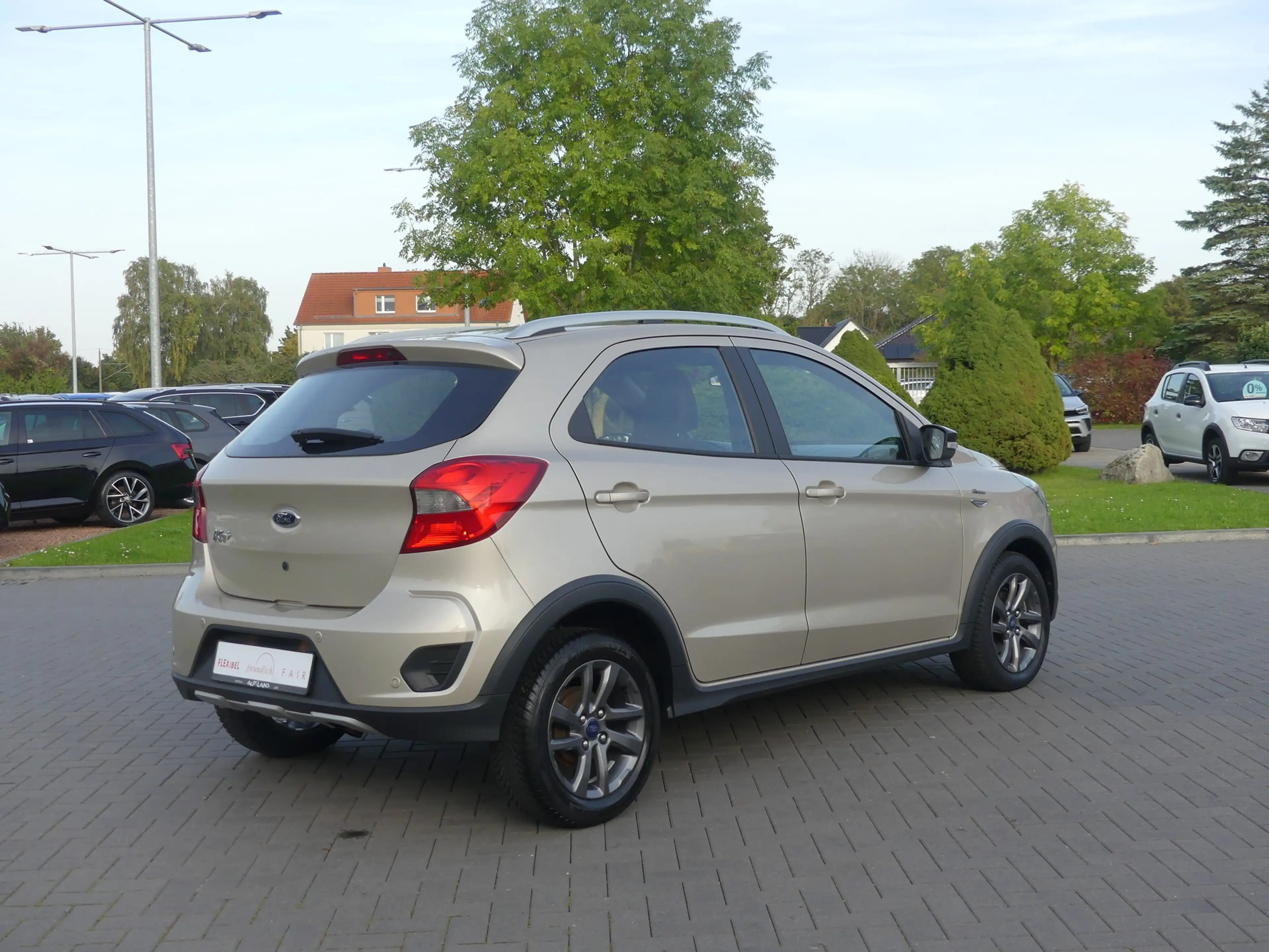 Ford Ka/Ka+ KA+ 1.2 Active Tempomat PDC Klimaaut. Bluetooth — photo 5