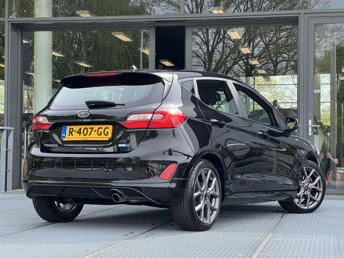 Ford Fiesta 1.0 EcoBoost Hybrid ST-Line | Cruise Control | Nav Zwart - 2